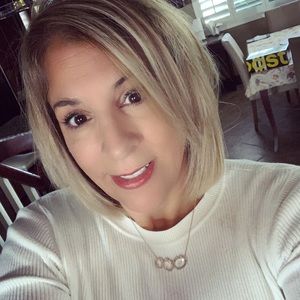 Meet your Posher, Christine